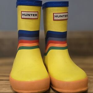 Hunter Kids' Vibrant Yellow Boots with Colorful Stripes